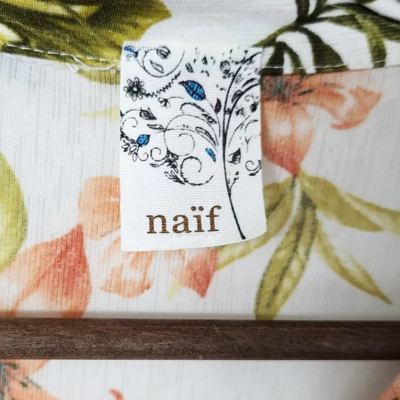 NAIF Tropical Floral Print Roll-Tab Tie Front Casual Top - Picture 5 of 8